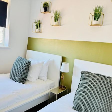 2 Bed House, Sleeps 6, Dog Friendly, Close To A14 M11, With Garden & Parking Long Stay Work Contractor Leisure, Jade CBG Екстериор снимка