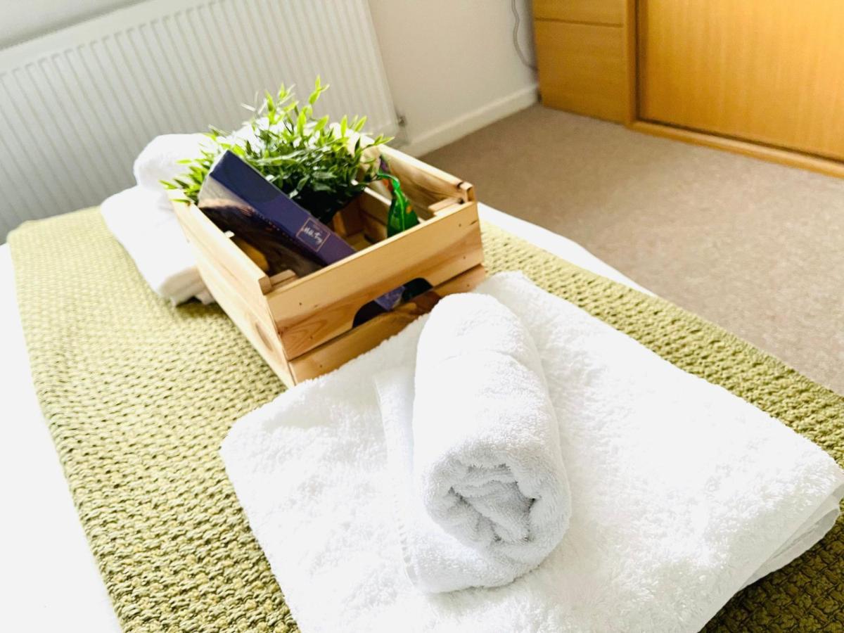 2 Bed House, Sleeps 6, Dog Friendly, Close To A14 M11, With Garden & Parking Long Stay Work Contractor Leisure, Jade CBG Екстериор снимка
