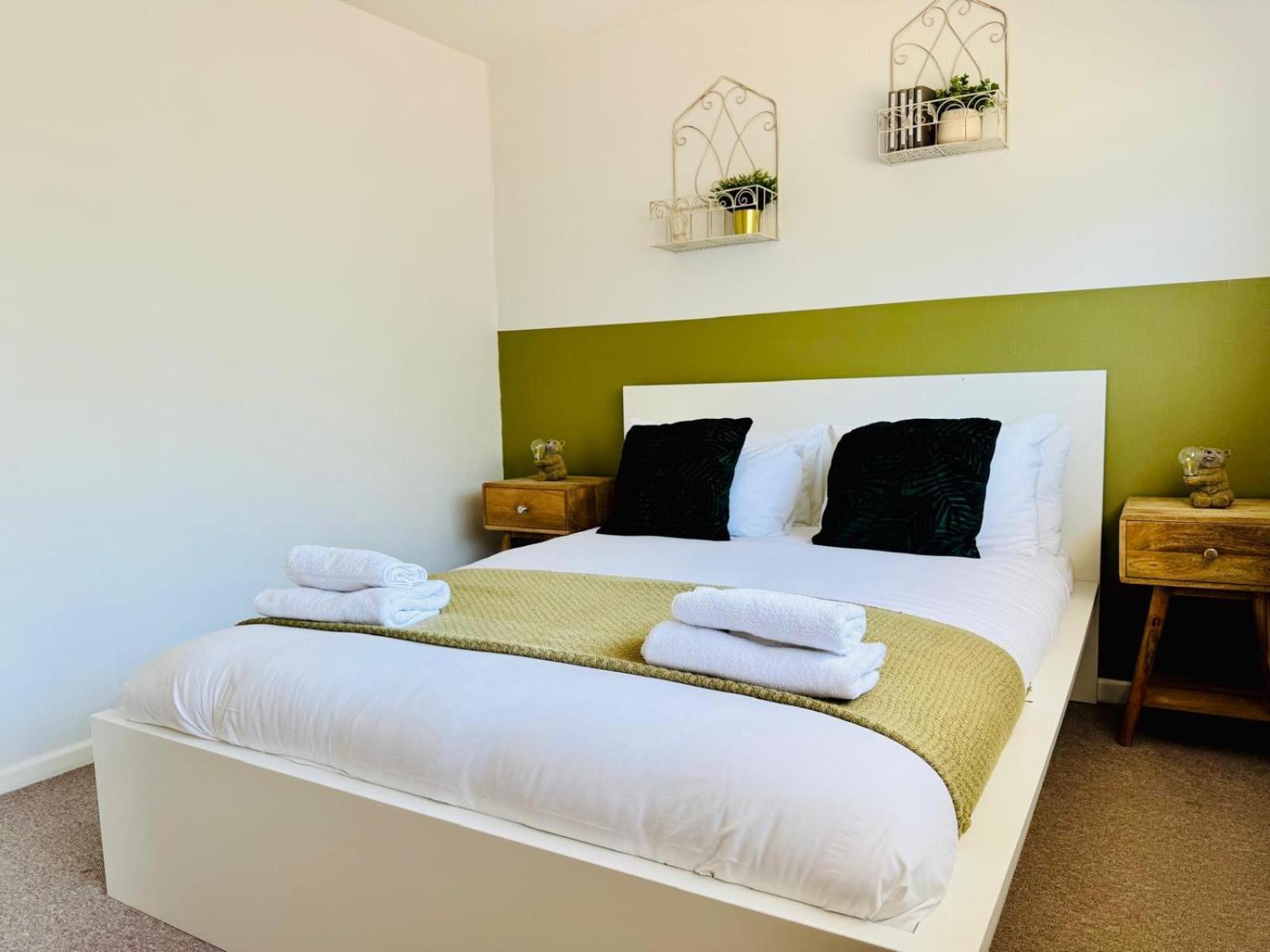 2 Bed House, Sleeps 6, Dog Friendly, Close To A14 M11, With Garden & Parking Long Stay Work Contractor Leisure, Jade CBG Екстериор снимка