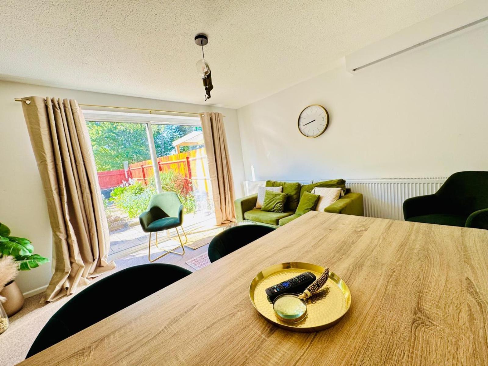 2 Bed House, Sleeps 6, Dog Friendly, Close To A14 M11, With Garden & Parking Long Stay Work Contractor Leisure, Jade CBG Екстериор снимка