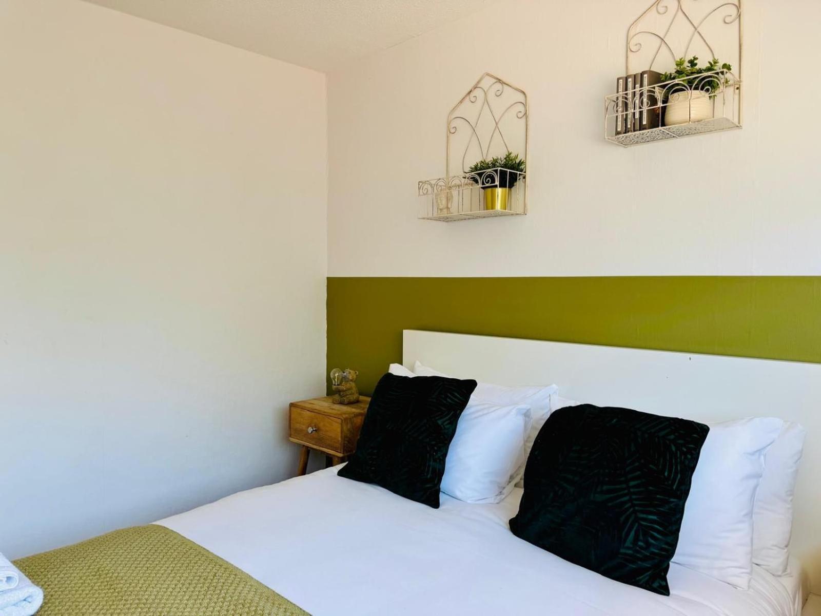 2 Bed House, Sleeps 6, Dog Friendly, Close To A14 M11, With Garden & Parking Long Stay Work Contractor Leisure, Jade CBG Екстериор снимка