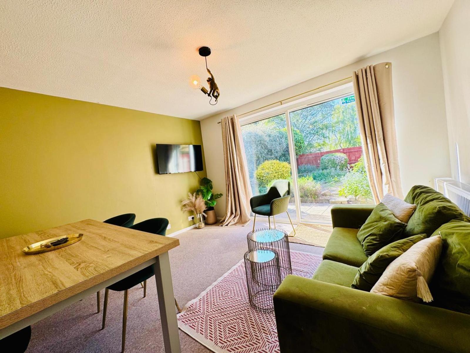 2 Bed House, Sleeps 6, Dog Friendly, Close To A14 M11, With Garden & Parking Long Stay Work Contractor Leisure, Jade CBG Екстериор снимка