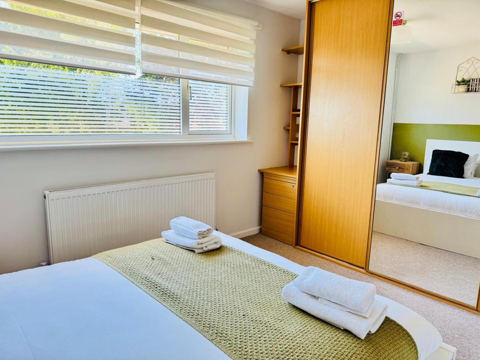 2 Bed House, Sleeps 6, Dog Friendly, Close To A14 M11, With Garden & Parking Long Stay Work Contractor Leisure, Jade CBG Екстериор снимка